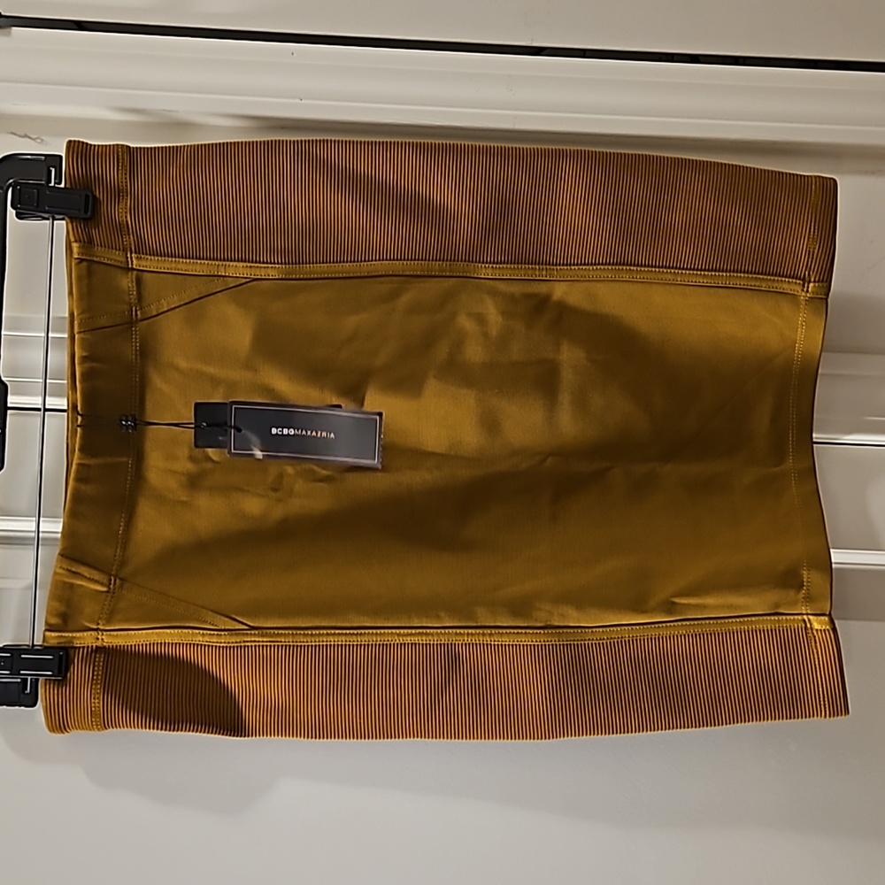 🆕 Vintage NWT BCBG Camel Medium skirt